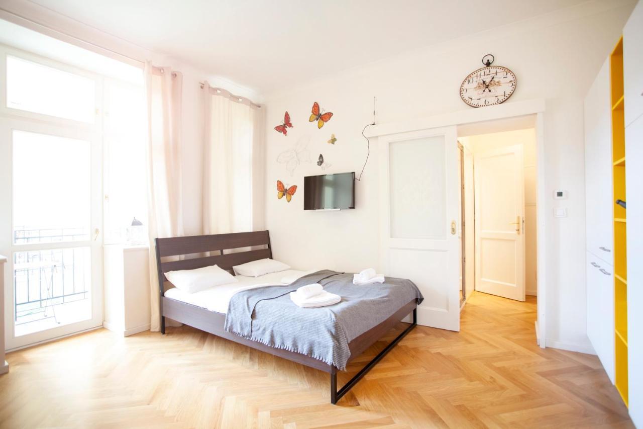 Apartment Friendly In *